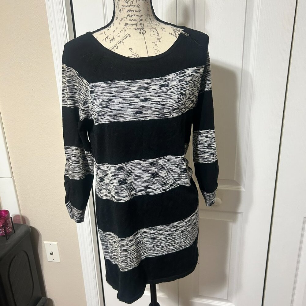 GNW Womens Medium Black Gray Colorblock Mini Sweater Dress Knit